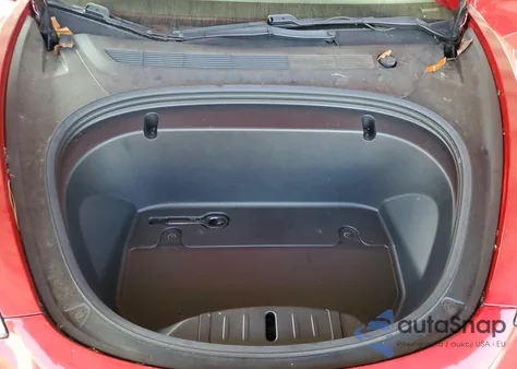 2020 Tesla Model 3 z USA, uszkodzony, nr VIN 5YJ3E1EA9LF631695